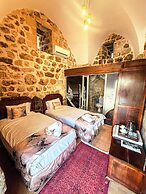 DARA KONAĞI