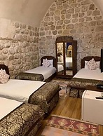 DARA KONAĞI