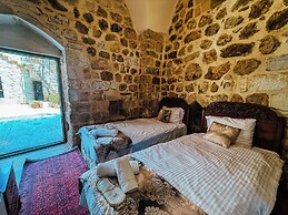 DARA KONAĞI
