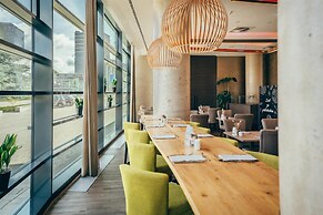 Radisson Blu Hotel, Bonn (T)