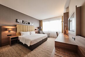 Radisson Blu Hotel, Bonn (T)