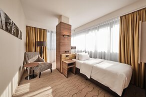 Radisson Blu Hotel, Bonn (T)