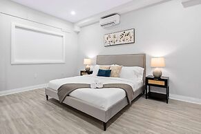 Modern Basement Apartment Close to Little Italy