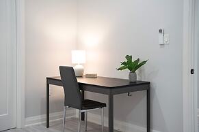 Modern Basement Apartment Close to Little Italy
