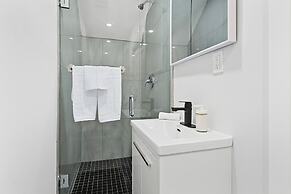 Modern Basement Apartment Close to Little Italy