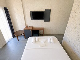 Luna Hotel