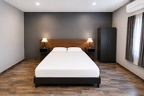 Luna Hotel