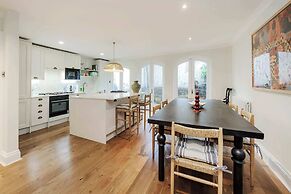 Modern 2-bedroom Flat - Angel