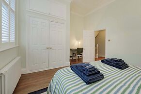 Modern 2-bedroom Flat - Angel