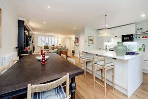 Modern 2-bedroom Flat - Angel