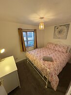 Park House Sleeps 4 With Enclosed Garden