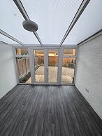 Park House Sleeps 4 With Enclosed Garden