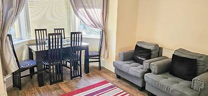 House Sleeps 6 With Enclosed Garden