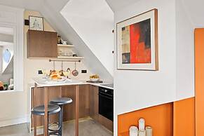 Stylish 1BR Parc Monceau Retreat