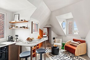 Stylish 1BR Parc Monceau Retreat