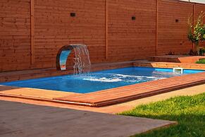 Lotus Bungalov
