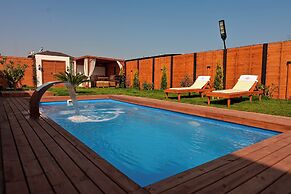 Lotus Bungalov