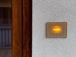 Blu Rooms - Room to Rest