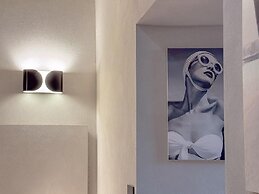 Blu Rooms - Room to Rest