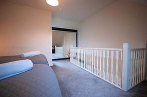 Spacious Luxurious Serviced Accommodation 2