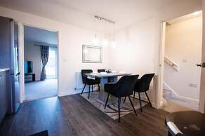 Spacious Luxurious Serviced Accommodation 2