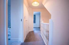 Spacious Luxurious Serviced Accommodation 2