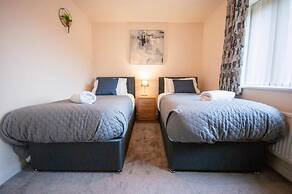 Spacious Luxurious Serviced Accommodation 2