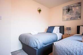 Spacious Luxurious Serviced Accommodation 2
