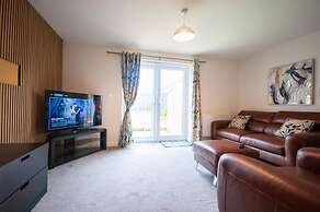 Spacious Luxurious Serviced Accommodation 2