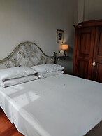 CHARMING LUCCA