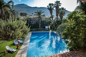 Villa Megna Green Paradise