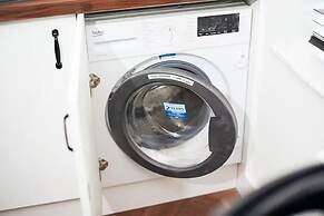Apartment Sleeps 5 With Parking
