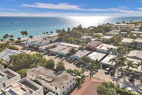 Walnut Beach - By Atlantikos