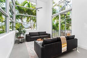 Villa Haven by Rove 4BR Waterfront W/pool & Gym