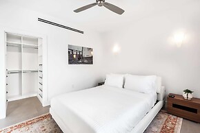 Villa Haven by Rove 4BR Waterfront W/pool & Gym