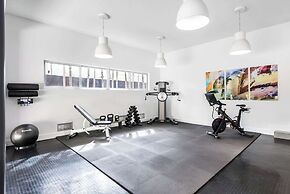 Villa Haven by Rove 4BR Waterfront W/pool & Gym
