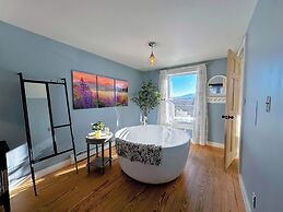 64J Stunning Views