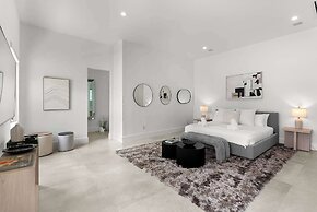 Villa Grace by Rove Travel Home W/pool & Jacuzzi