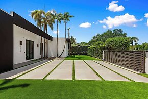 Villa Grace by Rove Travel Home W/pool & Jacuzzi