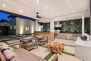 Villa Grace by Rove Travel Home W/pool & Jacuzzi