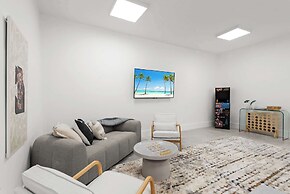 Villa Grace by Rove Travel Home W/pool & Jacuzzi