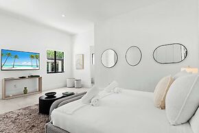 Villa Grace by Rove Travel Home W/pool & Jacuzzi