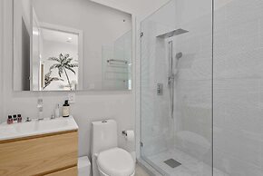 Villa Grace by Rove Travel Home W/pool & Jacuzzi