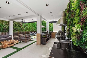 Villa Grace by Rove Travel Home W/pool & Jacuzzi