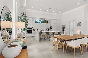 Villa Grace by Rove Travel Home W/pool & Jacuzzi