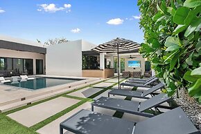 Villa Grace by Rove Travel Home W/pool & Jacuzzi
