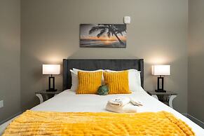 Lux Haven Whitestown