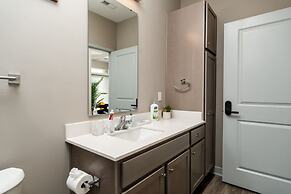 Lux Haven Whitestown
