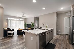 Lux Haven Whitestown