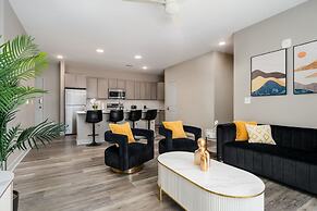Lux Haven Whitestown